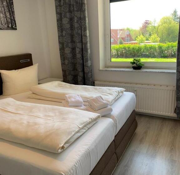 Апартаменты 3 Спальни, Bispinger Hof