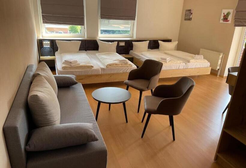 Апартаменты 1 Спальня с Балконом, Bispinger Hof