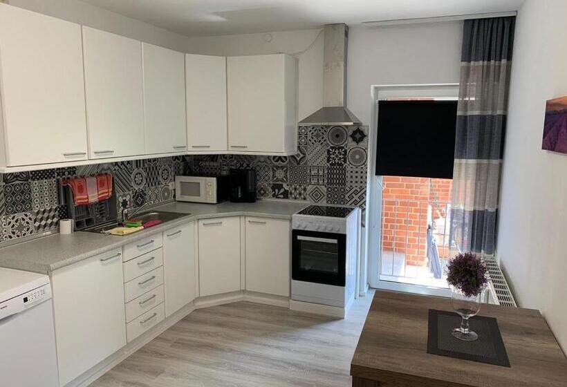 Апартаменты 3 Спальни, Bispinger Hof