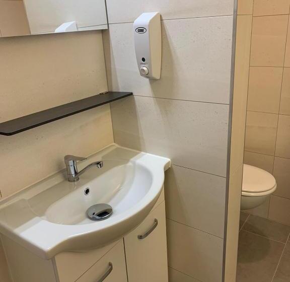 Апартаменты 3 Спальни, Bispinger Hof