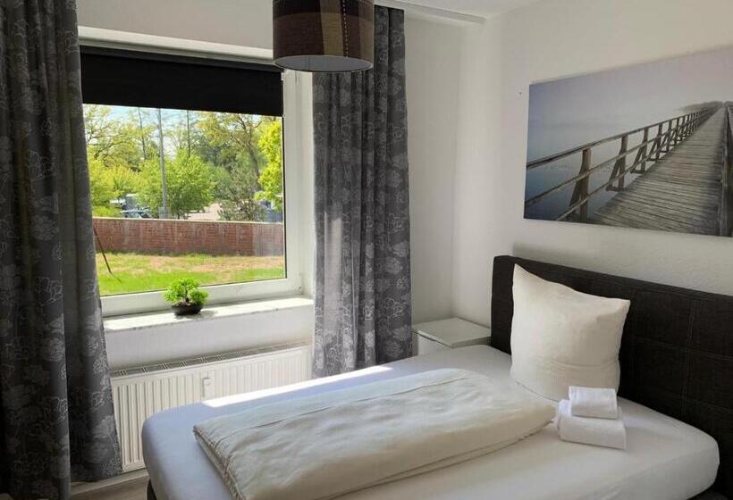 Апартаменты 3 Спальни, Bispinger Hof