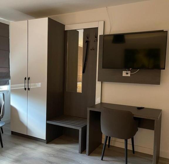 Апартаменты 1 Спальня, Bispinger Hof