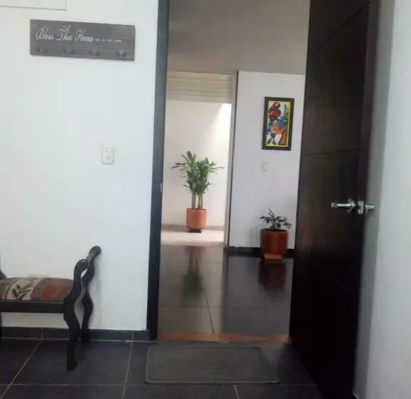 اتاق خانوادگی, Alojamiento Cómo En Casa Cerca Al Aeropuerto!!