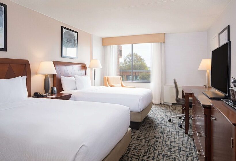 Номер Стандарт 2 Двуспальные Кровати, Doubletree By Hilton Hotel Syracuse