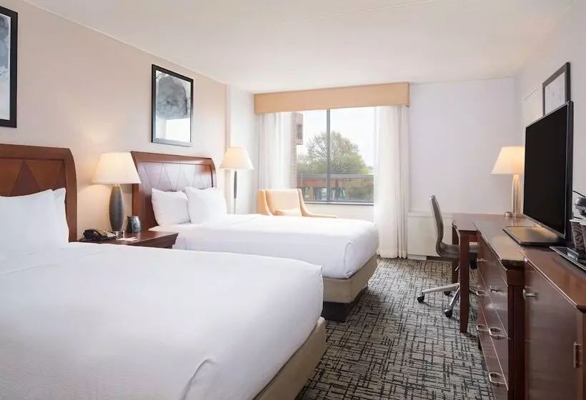２ダブルベッドのスタンダードルーム, Doubletree By Hilton Hotel Syracuse