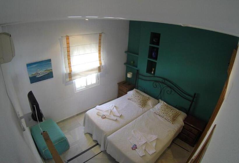 スタンダードルーム, El Campanario