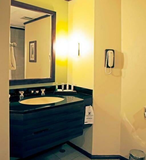 اتاق استاندارد با چشم‌انداز زمین, Elephant Hills Resort