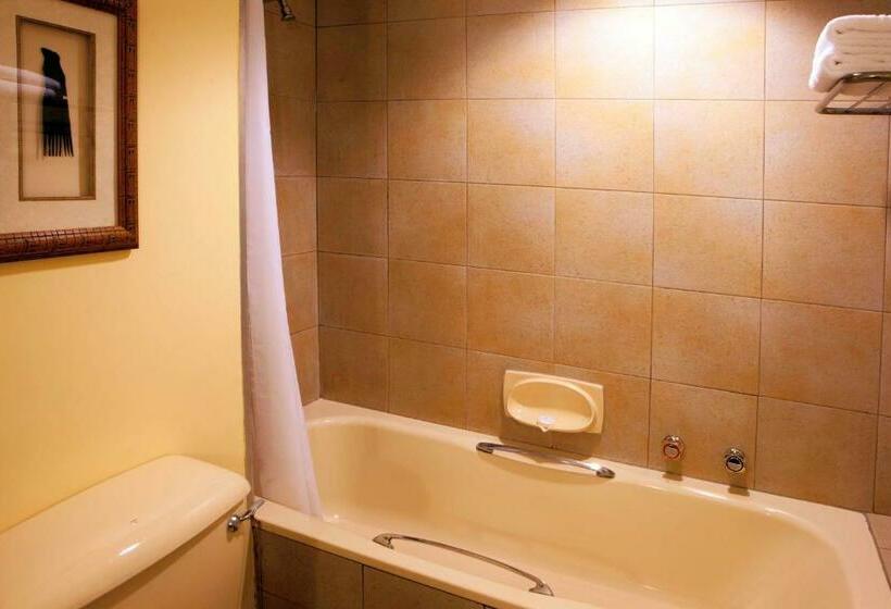 اتاق استاندارد با چشمانداز باغ, Elephant Hills Resort