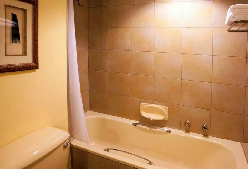 اتاق استاندارد با چشم‌انداز, Elephant Hills Resort