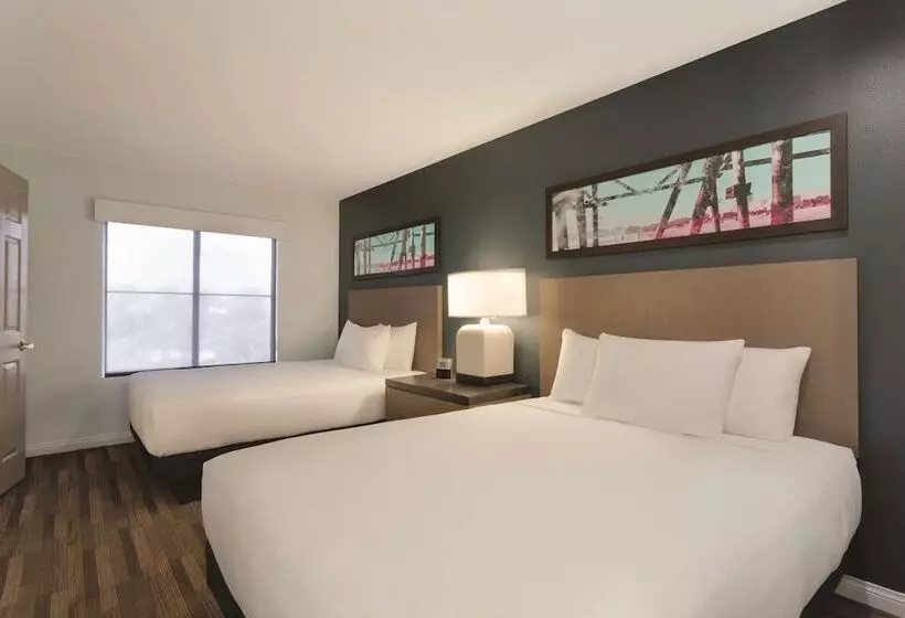 سوییت, Hyatt House Cypress / Anaheim