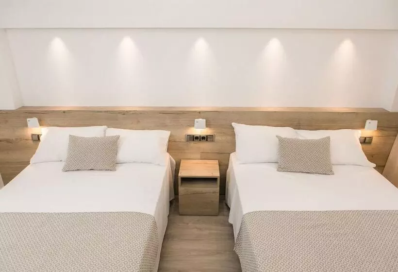 اتاق اساندارد با چشم‌انداز جانبی به دریا, Rvhotels Nieves Mar