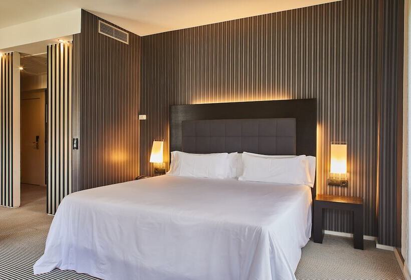 سوئیت جونیور با چشمانداز باغ, Silken Gran Hotel Durango