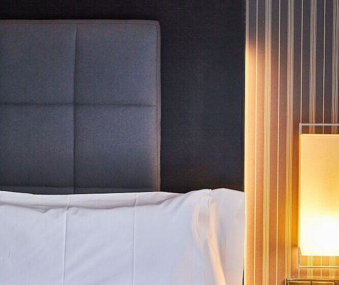 سوئیت جونیور با چشمانداز باغ, Silken Gran Hotel Durango