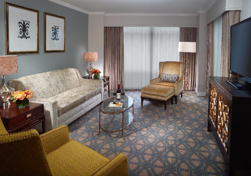 스위트 킹사이즈 침대, Omni Riverfront New Orleans