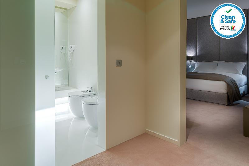 带大床的豪华间, Wingate By Wyndham Mechanicsburg