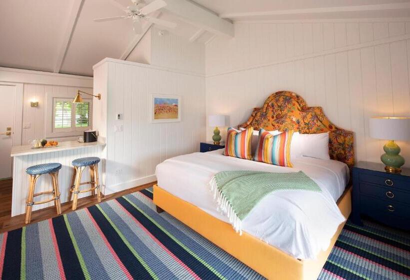 스탠다드 룸 킹사이즈 침대, Yachtsman Lodge & Marina