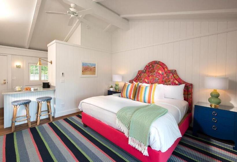 스탠다드 룸 킹사이즈 침대, Yachtsman Lodge & Marina