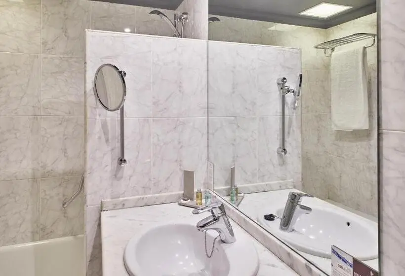 اتاق استاندارد با چشم‌انداز, Silken Gran Hotel Durango