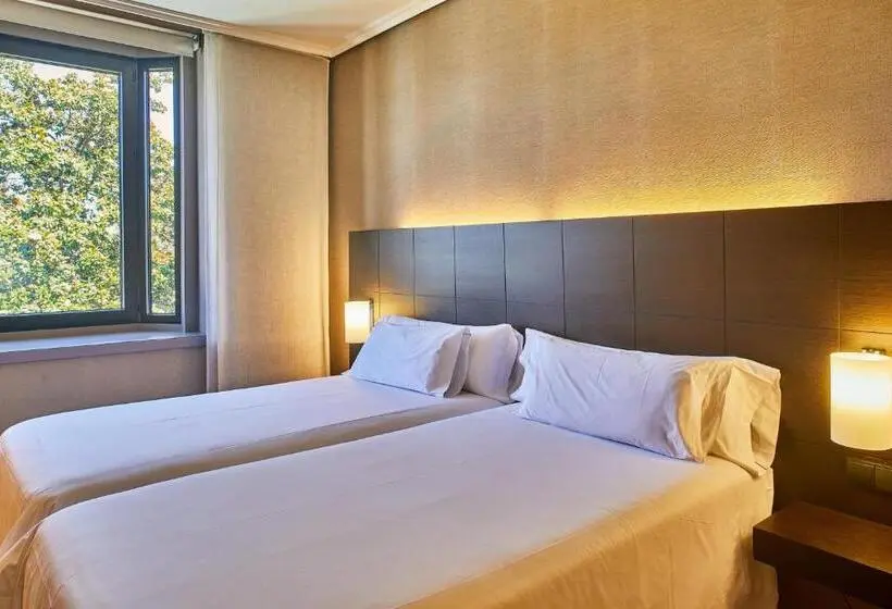 اتاق استاندارد با چشم‌انداز, Silken Gran Hotel Durango