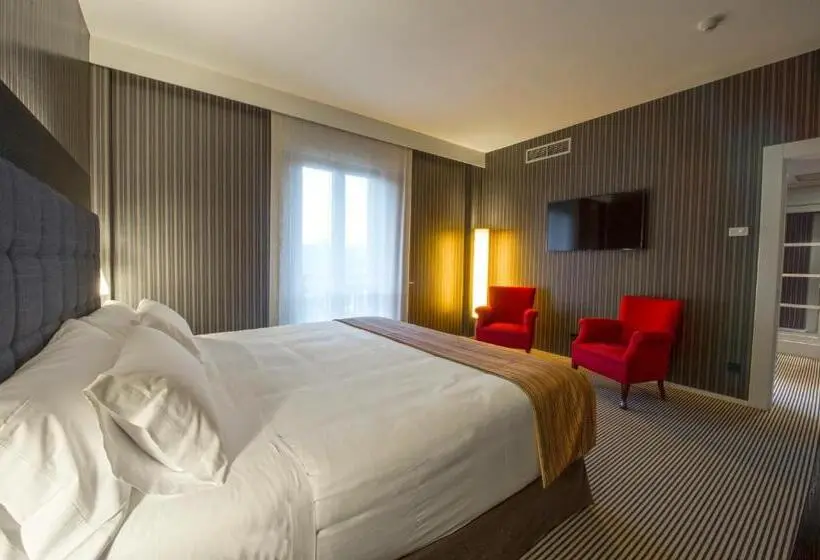 اتاق سوپریور با چشم‌انداز, Silken Gran Hotel Durango