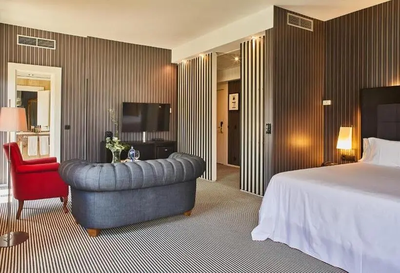 سوئیت جونیور با تراس, Silken Gran Hotel Durango