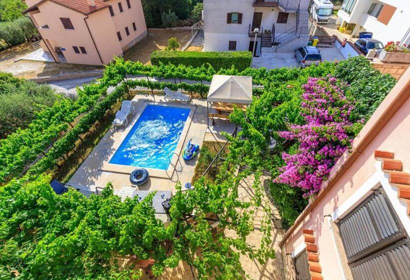 Апартаменты 1 Спальня, Apartments Slavko