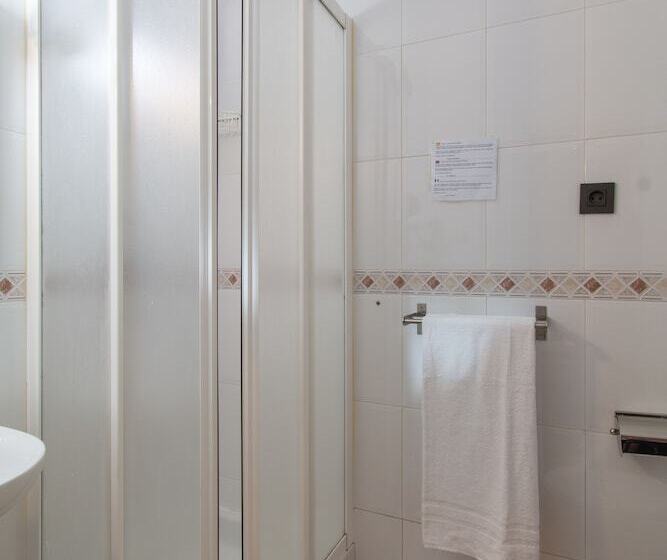 اتاق استاندارد, Central Bilbao