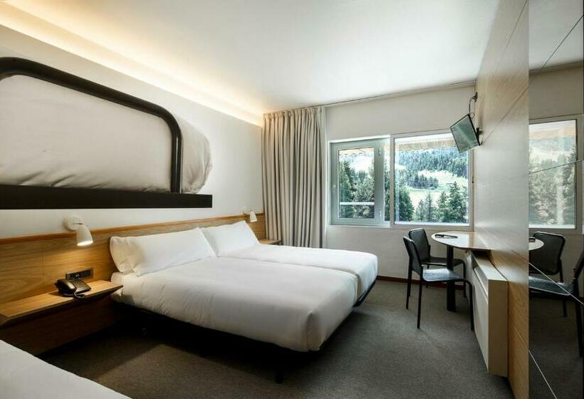 غرفة قياسية رباعية, Alp Hotel Masella