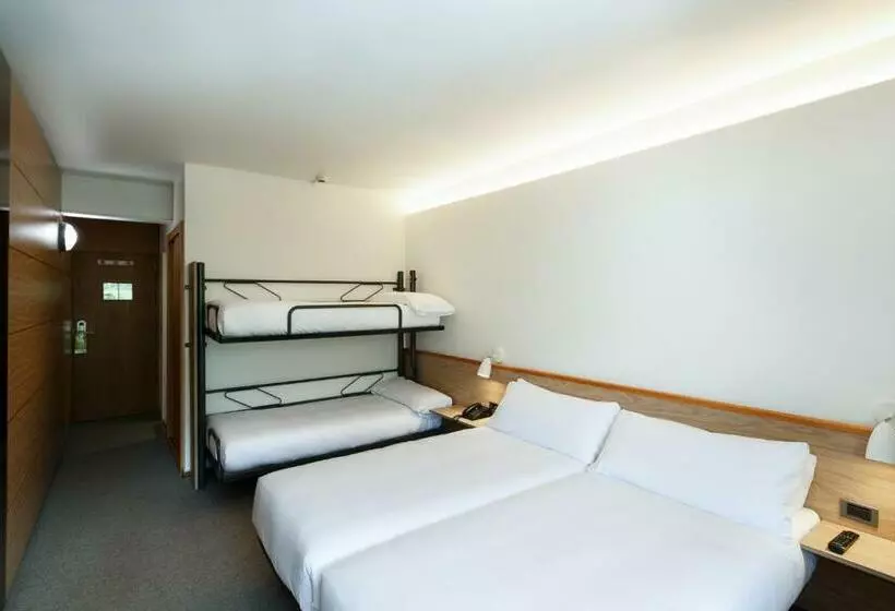 اتاق استاندارد چهار تخته, Alp Hotel Masella