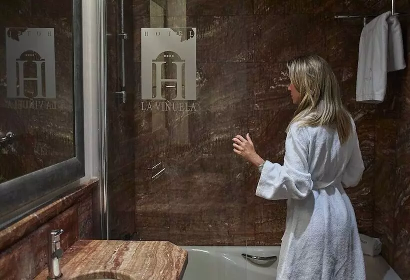 コンフォートルーム, B Bou Hotel La Viñuela & Spa
