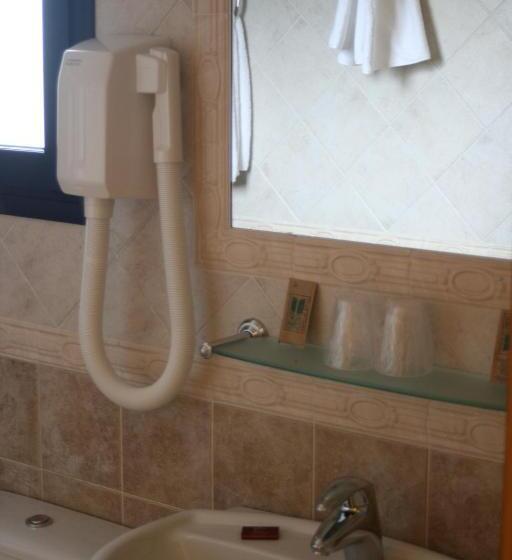 غرفة قياسية, Cal Mariner