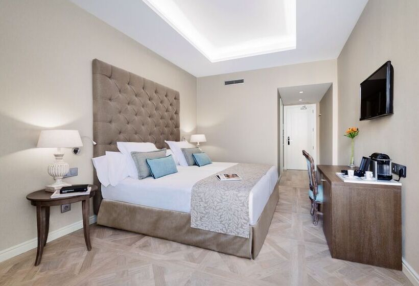 Номер Стандарт, Colón Hotel Barcelona
