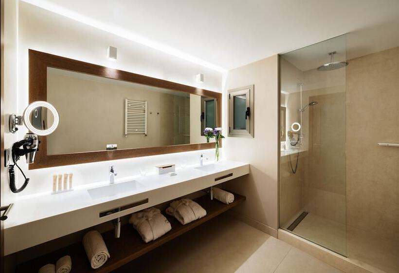 Трехместный Номер Superior, Colón Hotel Barcelona