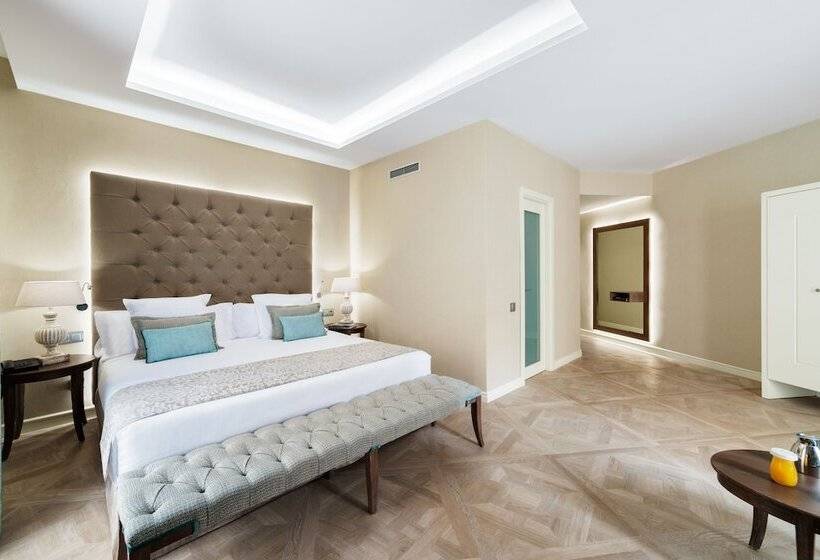 Трехместный Номер Superior, Colón Hotel Barcelona