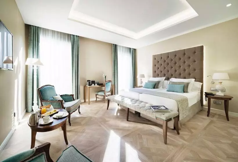 景色の見えるスーペリアルーム, Colón Hotel Barcelona