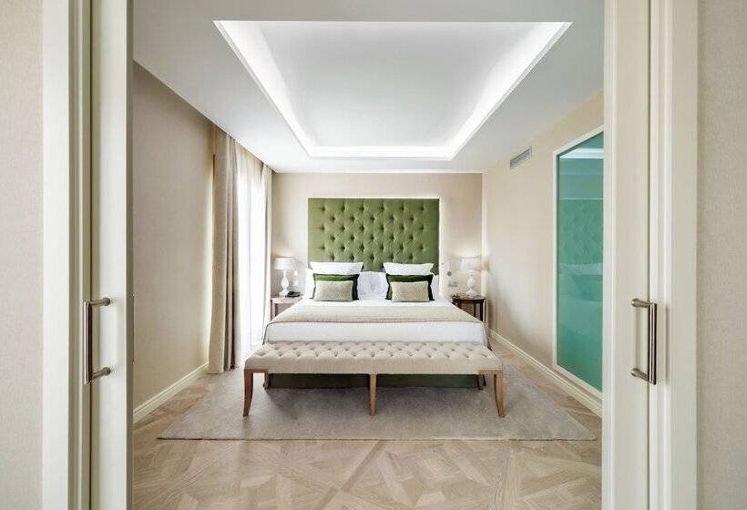 Люкс, Colón Hotel Barcelona