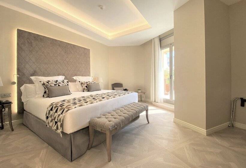 Классический Номер с Видом, Colón Hotel Barcelona