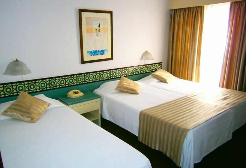 스탠다드 트리플 룸, Cristal Caldas