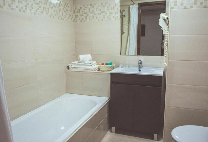 스탠다드 트리플 룸, Cristal Caldas