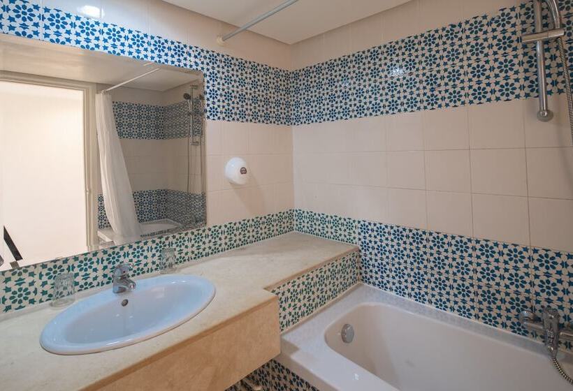 四人标准间, Dar Khayam