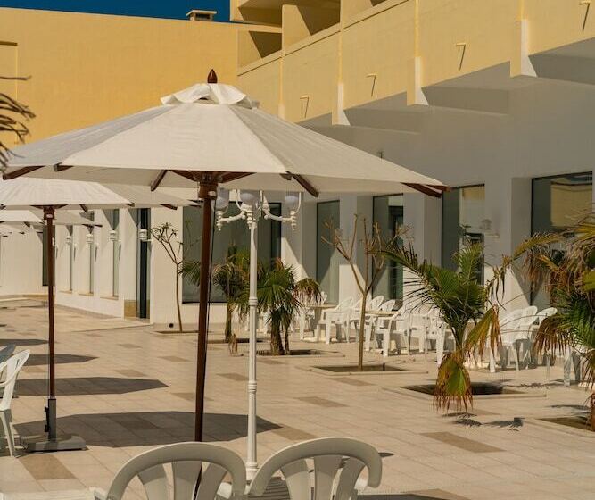 四人标准间, Dar Khayam