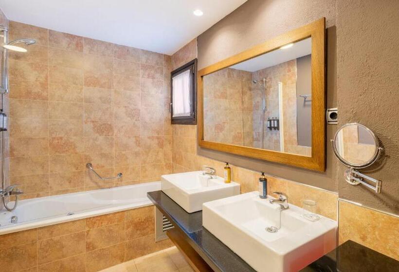 マウンテンビューデラックスルーム, Eurostars Royal Tanau