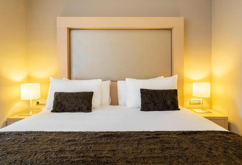 デュプレックスのジュニアスイート, Eurostars Royal Tanau