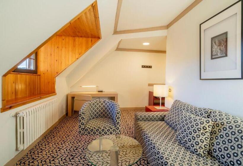 マウンテンビュースイート, Eurostars Royal Tanau