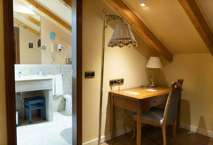 اتاق استاندارد, Alda Mercado De Zamora