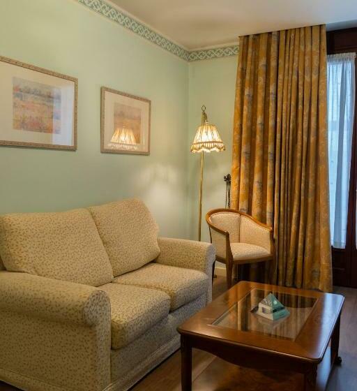 اتاق سوپریور, Alda Mercado De Zamora