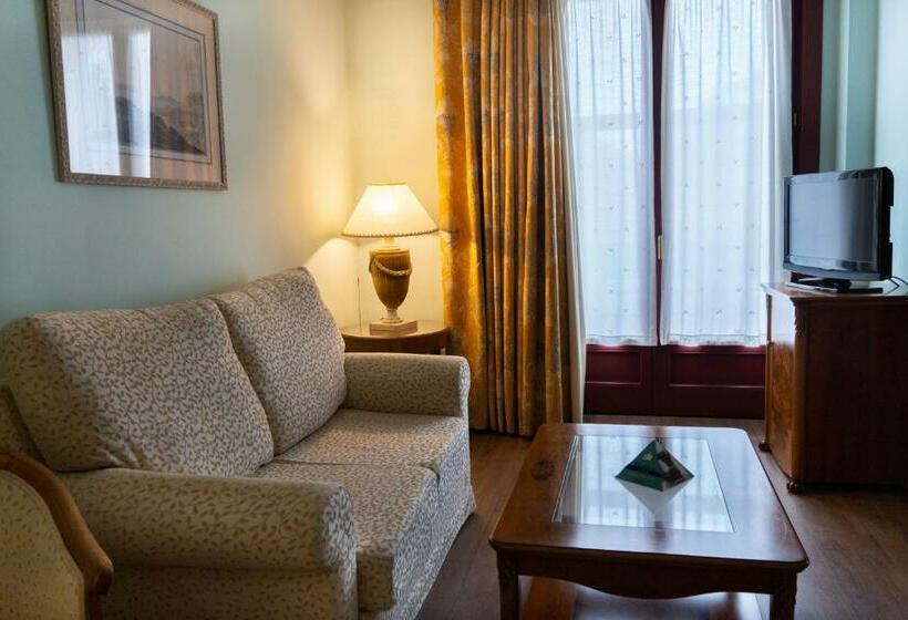 اتاق سوپریور, Alda Mercado De Zamora