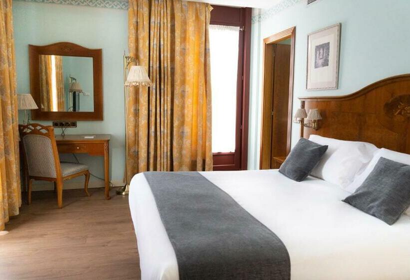 اتاق سوپریور, Alda Mercado De Zamora