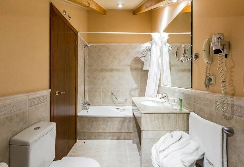 اتاق سوپریور, Alda Mercado De Zamora