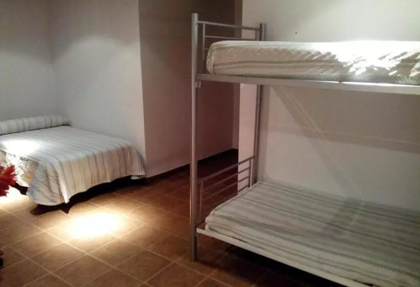 3-Bett-Standardzimmer, Hostal Piñera